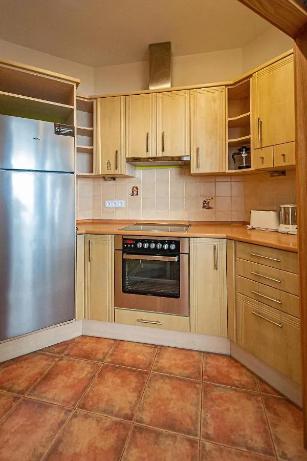 Bright Ruterra Apartment In The Heart Of Praga