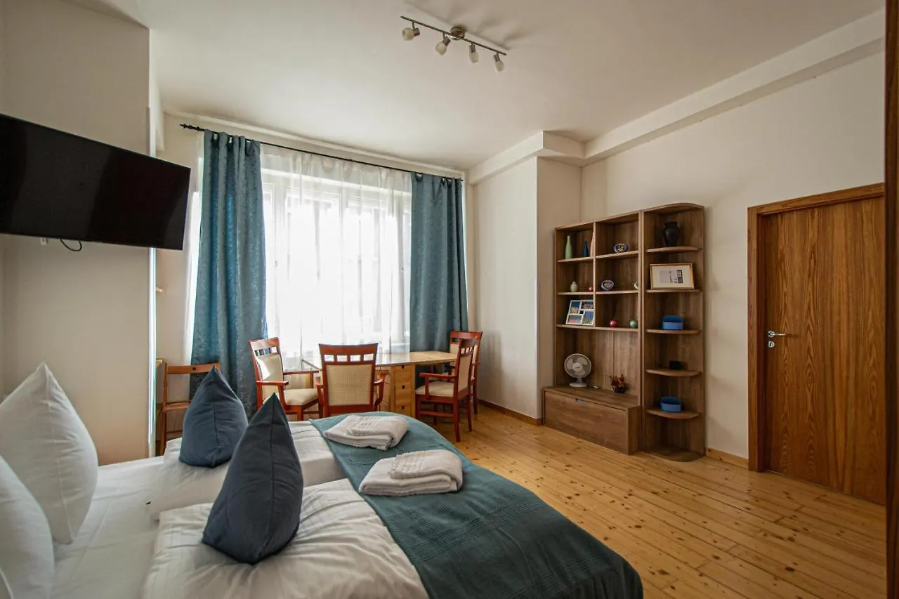 Bright Ruterra Apartment In The Heart Of Πράγα